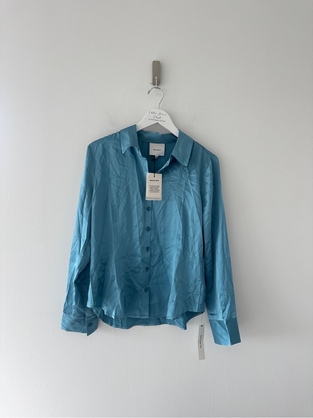 REFORMATION Raya Fitted Silk Top in Siren 10 - Picture 2 of 5